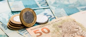 ¿A cuánto cotiza el real oficial y blue este viernes 2 de diciembre?