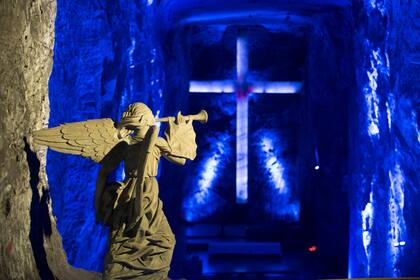 La cruz de la nave principal de la catedral.