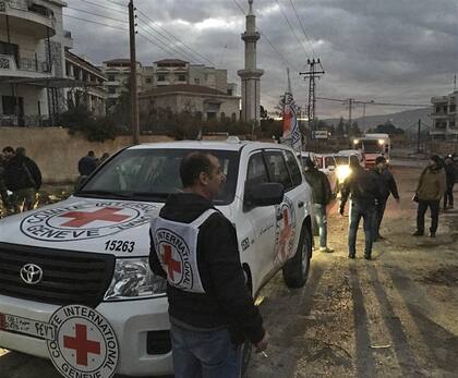 La Cruz Roja logró ayer ingresar convoyes con ayuda humanitaria a la ciudad siria de Madaya