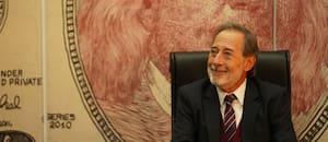 Cómo es y dónde queda el edificio donde se filmó la serie con Guillermo Francella