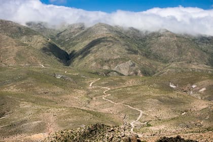 La cuesta Minas Capillitas, al norte de Andalgalá, es la más larga de Sudamérica.
