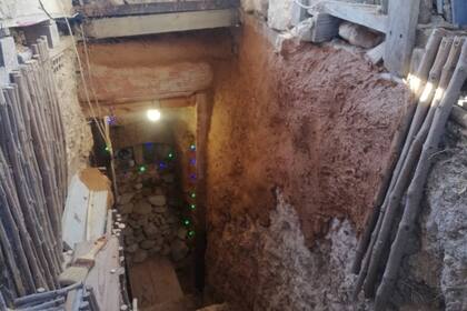 La cueva cuenta con electricidad, calefacción y señal de Internet