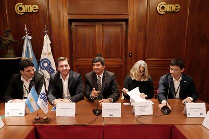 Diputados nacionales expusieron durante la cumbre de jóvenes emprendedores del G20