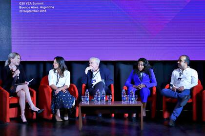 Los expertos debatieron en paneles durante la cumbre de jóvenes emprendedores del G20