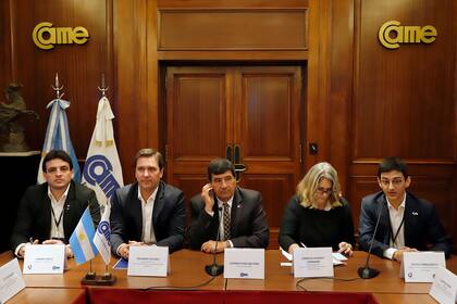 Diputados nacionales expusieron durante la cumbre de jóvenes emprendedores del G20