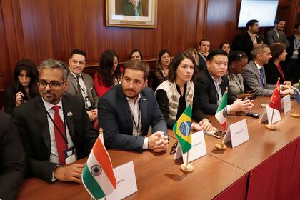 Representantes de 20 países expusieron en la cumbre de jóvenes emprendedores
