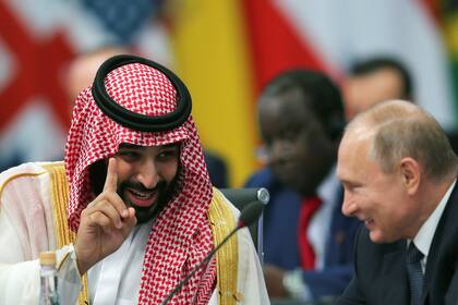 La cumbre mostró varios momentos de distensión, entre ellos, el de Valdimir Putin y el príncipe Mohamed Ben Salman 