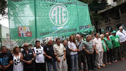 La cúpula de ATE, con Hugo Godoy a la cabeza, en una movilización antes de la pandemia