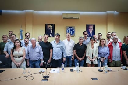 La cúpula de la CGT, el martes, con intendentes del PJ alineados con Cristina Kirchner