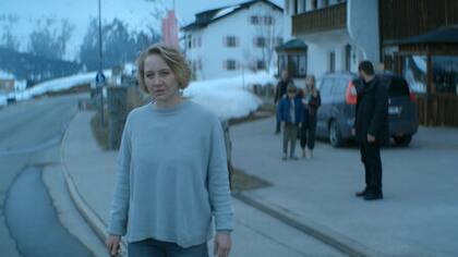 La dama de los muertos tiene 6 capítulos y ya se ubicó entre las más vistas en la Argentina (Foto: Netflix)