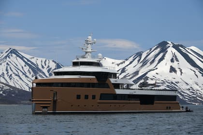 La Datcha, el rompehielos que quedó varado en Ushuaia en 2021, es del mismo armador que Pink Shadow