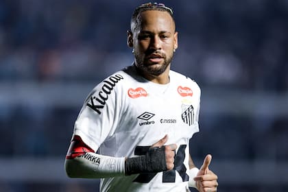 La de Santos es la cuarta camiseta que Neymar no viste el 11 de marzo o cerca, tras las de Barcelona, PSG y Al-Hilal.