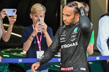 La decepción de Lewis Hamilton consigo, después de despistarse en el circuito de Spielberg, Austria.