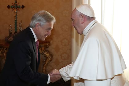 Francisco con el presidente chileno, Sebastián Piñera