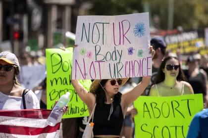 La decisión de la Corte Suprema de Justicia de Estados Unidos de dejar de considerar al aborto como un "derecho constitucional" ha colocado el tema de la interrupción del embarazo en el debate público.