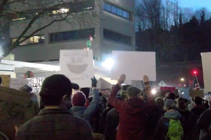 La decisión surge de una demanda por uso excesivo de la fuerza contra manifestantes y periodistas