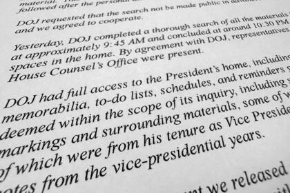 La declaración del abogado personal del presidente Joe Biden, Bob Bauer, es fotografiada el sábado 21 de enero de 2023