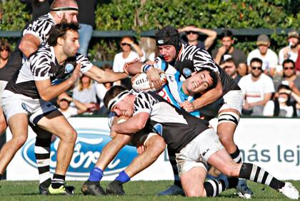 La defensa, clave en el triunfo de La Academia, no permitió que los zanjeros consiguieran tries.