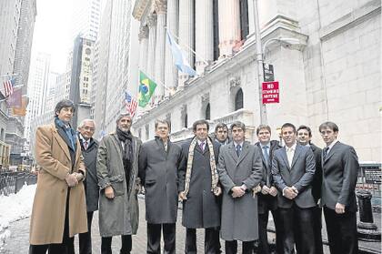 Adecoagro: el gigante del campo que se quedó con el Oro a la Excelencia Agropecuaria 12 La delegación de Adecoagro en Nueva York cuando en 2011, comenzaron a cotizar en la Bolsa de Nueva York