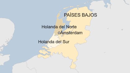 La denominación "Holanda" procede del nombre de la región del mismo nombre que se encuentra en el oeste del país y que se divide en dos provincias: Holanda del Norte o Septentrional y Holanda del Sur o Meridional