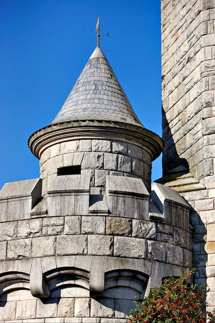 La Torre Tanque, se construyó en Falucho y Mendoza, en cercanías de Playa Varese