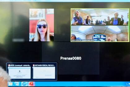 La denunciante durante la audiencia en la Legislatura de Mendoza