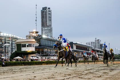 Palermo, un hipódromo con salas de tragamonedas propias, generó su propio protocolo este jueves