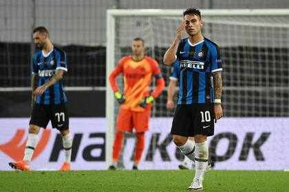 La desazón de Lautaro Martínez por la final de la Europa League perdida con Inter frente a Sevilla, de España, que lo venció 3-2 en Colonia, Alemania.