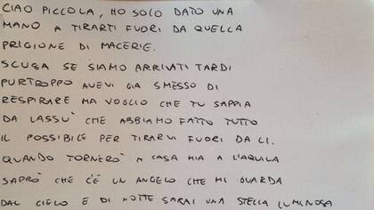 La desgarradora carta del rescatista a una niña que no pudo salvar. Foto Twitter @giulioserri