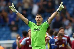 La desopilante reacción del Dibu Martínez al conocer sus estadísticas de un videojuego