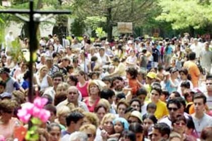 La Virgen de Lourdes convoca miles de fieles en la gruta de Alta Gracia cada 11 de febrero