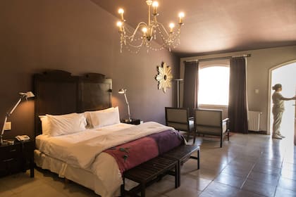 La dimensión de las habitaciones es uno de los plus de Hotel Huacalera.