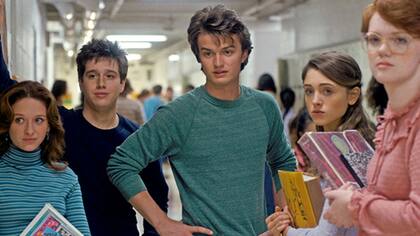 La dinámica adolescente que nos retrotrae a La chica de rosa y todo el cine de John Hughes