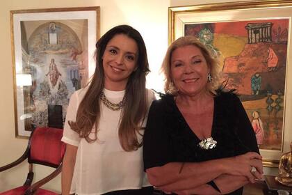 Elisa Carrió, junto a Mariana Zuvic