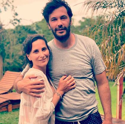 La diputada nacional Micaela Morán y su marido, el extenista José "Chucho" Acasuso