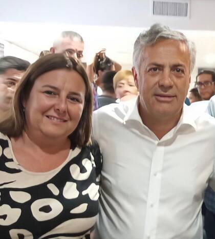 La diputada provincial mendocina Flavia Dalmau con el gobernador, Alfredo Cornejo