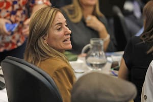 Tolosa Paz acusó a Karina Milei de asignarse $22 millones para aumentar su sueldo y el de su equipo