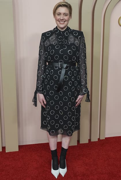 La directora de Barbie, Greta Gerwig tampoco integra las ternas de nominados, pero su película compite en 8 categorías