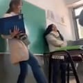 Habló la madre del adolescente al que la vicedirectora le pateó el pupitre por mal comportamiento