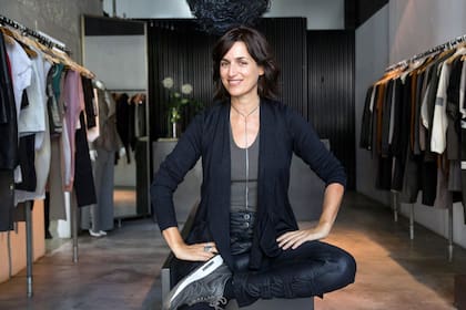 La diseñadora no siente el cierre de su tienda como un fracaso sino como una transformación