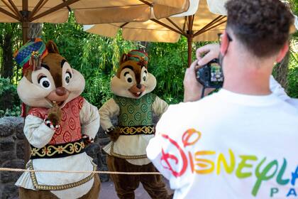 La distancia social es obligatoria dentro del parque