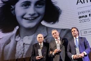 Lacalle Pou viajó con Orsi a Buenos Aires: un premio, el mensaje de unidad y una crítica