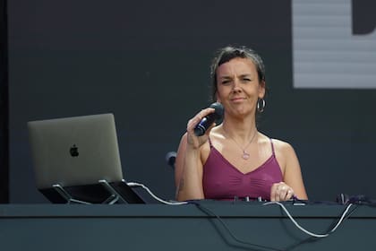 La DJ Sofi Lofi cautivó con su propuesta de ecstatic dance
