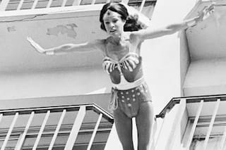 Kitty O'Neil, la "verdadera Mujer Maravilla" que desafió a la muerte, sobrevivió al fuego y batió récords