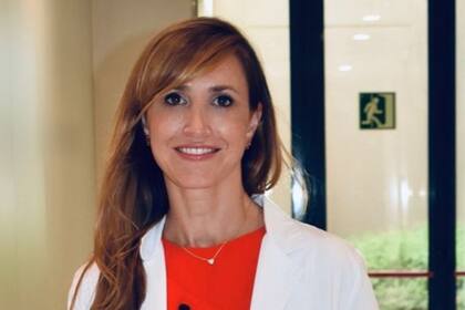 La doctora Adriana Izquierdo Domínguez: "Hay muchos pacientes con covid-19 que estamos viendo en la consulta que llevan cuatro o cinco meses y todavía no recuperan el olfato"