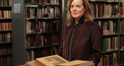 La doctora Helen Castor, historiadora de Cambridge y la presentadora de Shakespeare''''''''s Tomb, de Channel 4