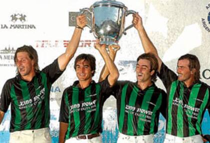 La Dolfina y su primer título en Palermo, en 2002, con la casaca de Nueva Chicago: Castagnola, Pite y Sebastián Merlos y Cambiaso