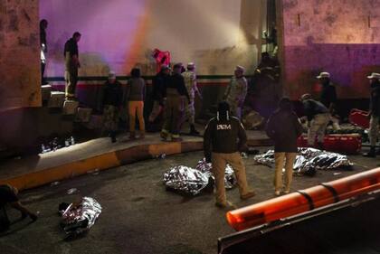 La dramática escena a las afueras del centro de detención