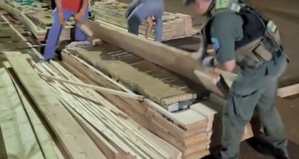 La droga estaba oculta dentro de cofres armados con maderas