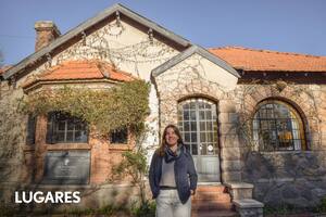 Volvió a su pueblo natal y convirtió la casa de la infancia en una posada encantadora